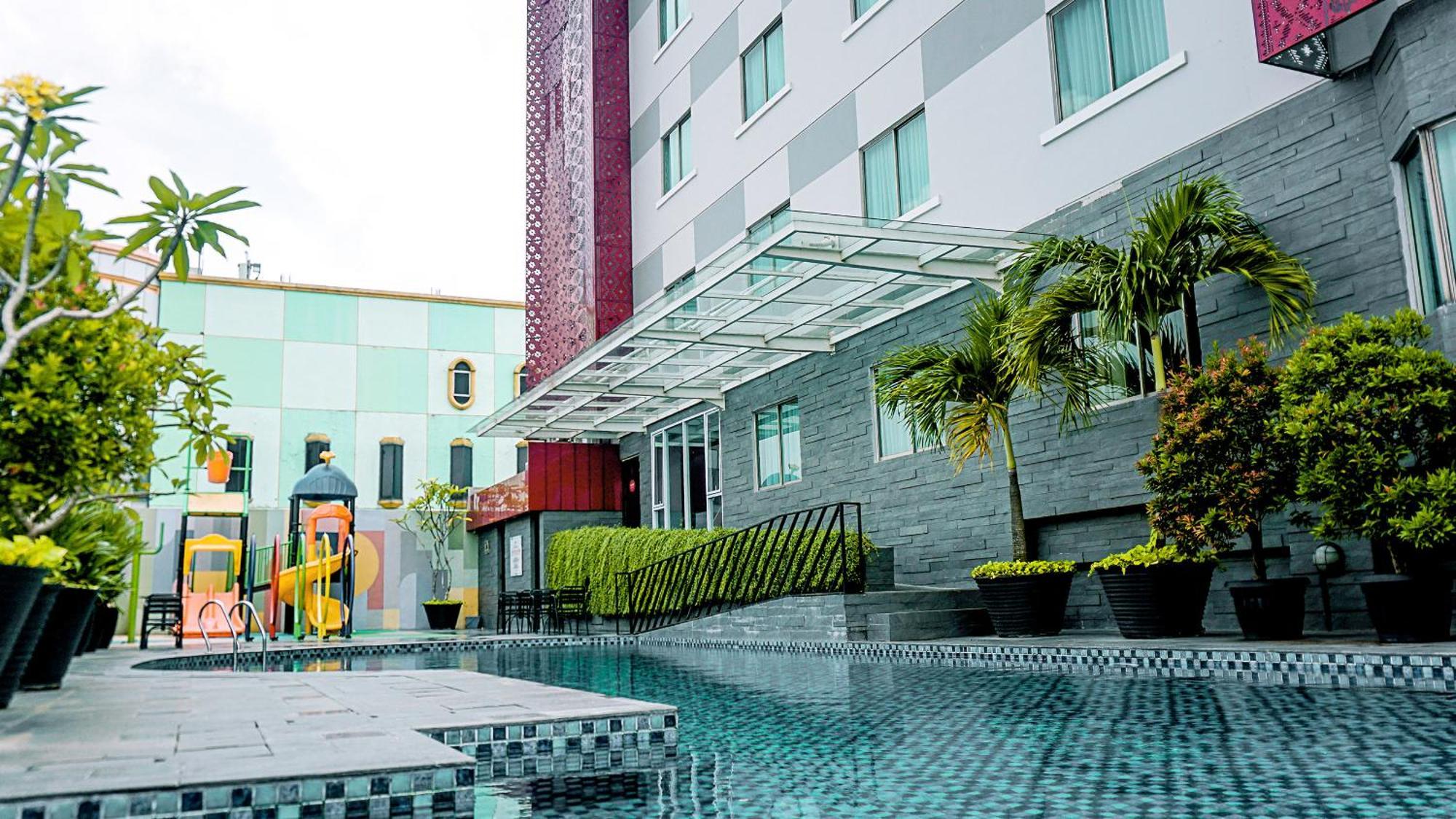 Grand Zuri Pekanbaru Exterior foto